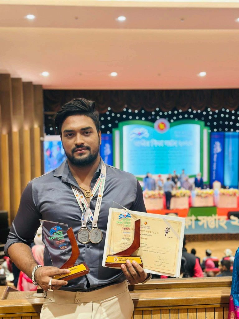 রবীন্দ্র ও নজরুল সংগীতে দেশসেরা শিল্পী রাঙামাটির প্রসেনজিৎ